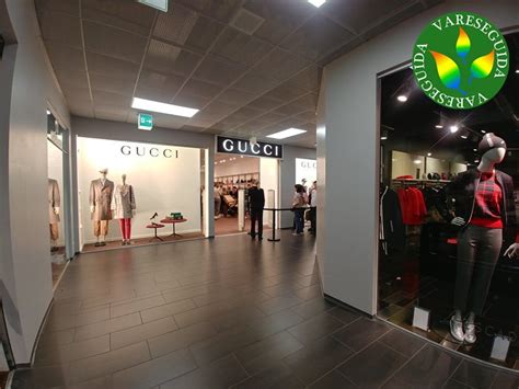 fox town prezzi gucci|Shop Gucci, Prada, D and G .